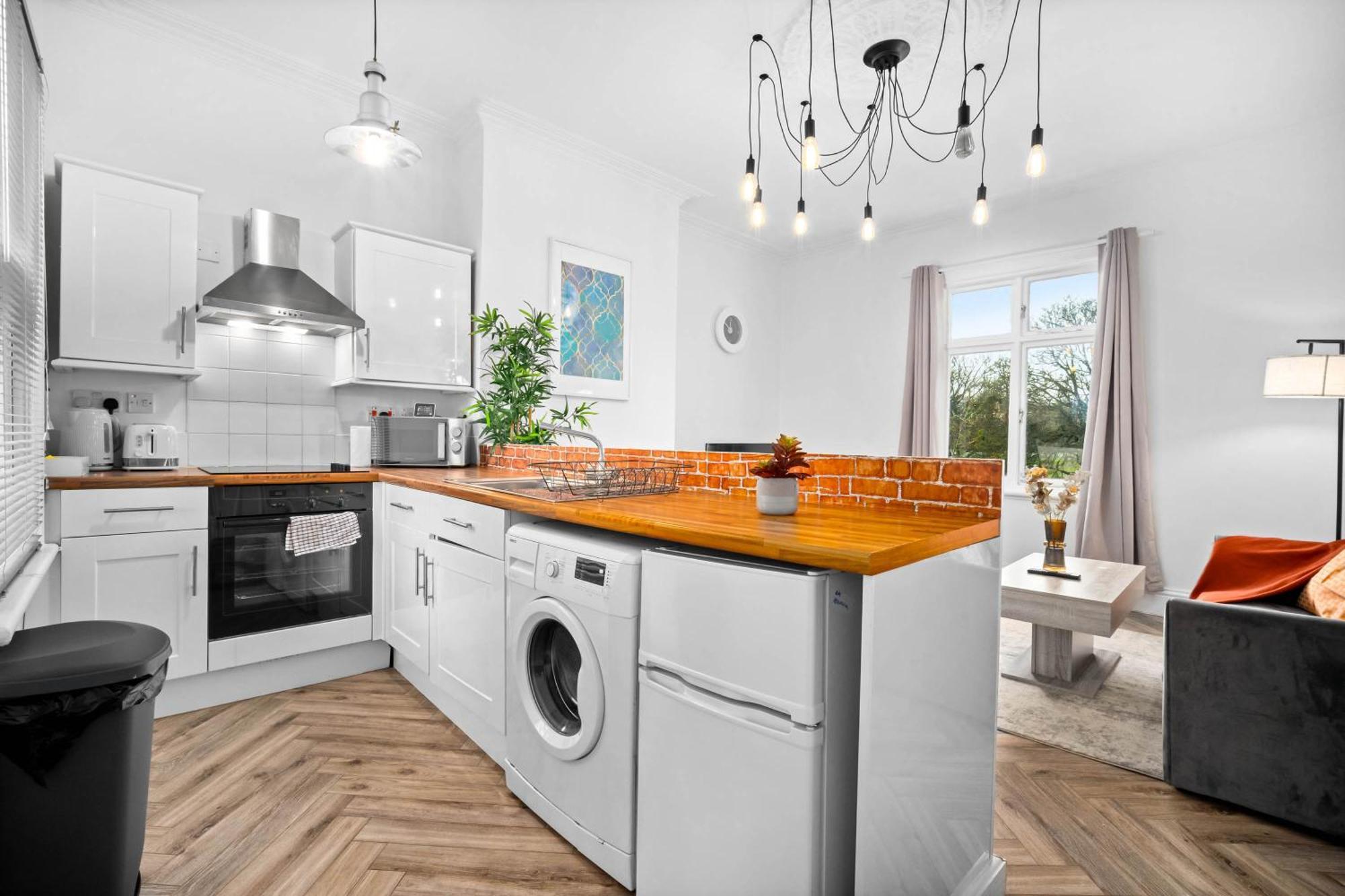 Luxury Apartment - Wolverhampton - Netflix - Smart Tv - Fast Wifi - 7Apc Esterno foto