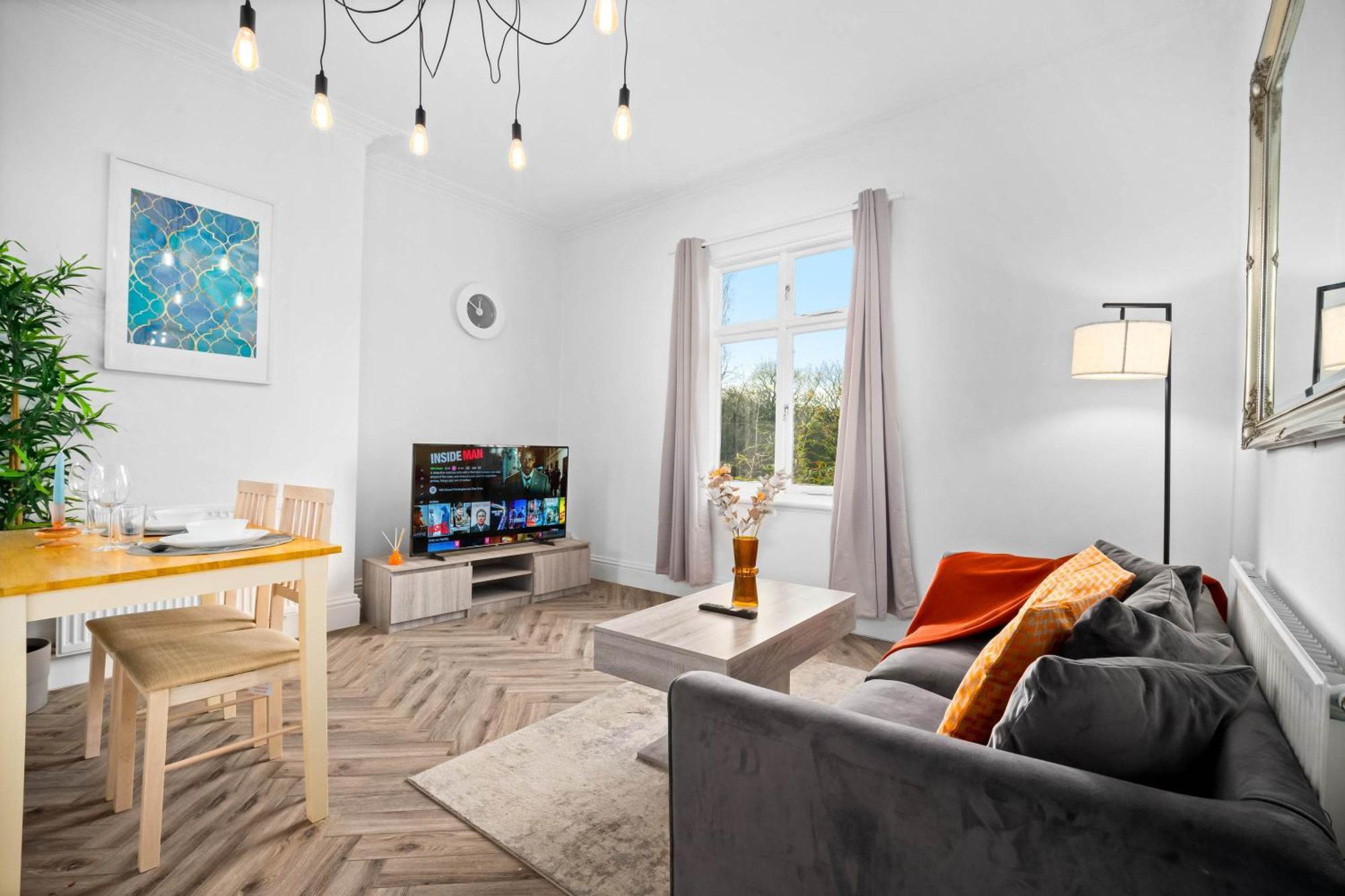 Luxury Apartment - Wolverhampton - Netflix - Smart Tv - Fast Wifi - 7Apc Esterno foto