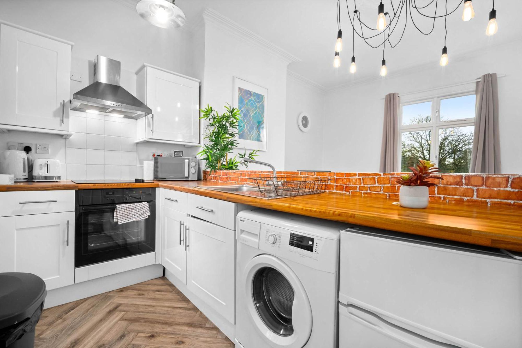 Luxury Apartment - Wolverhampton - Netflix - Smart Tv - Fast Wifi - 7Apc Esterno foto